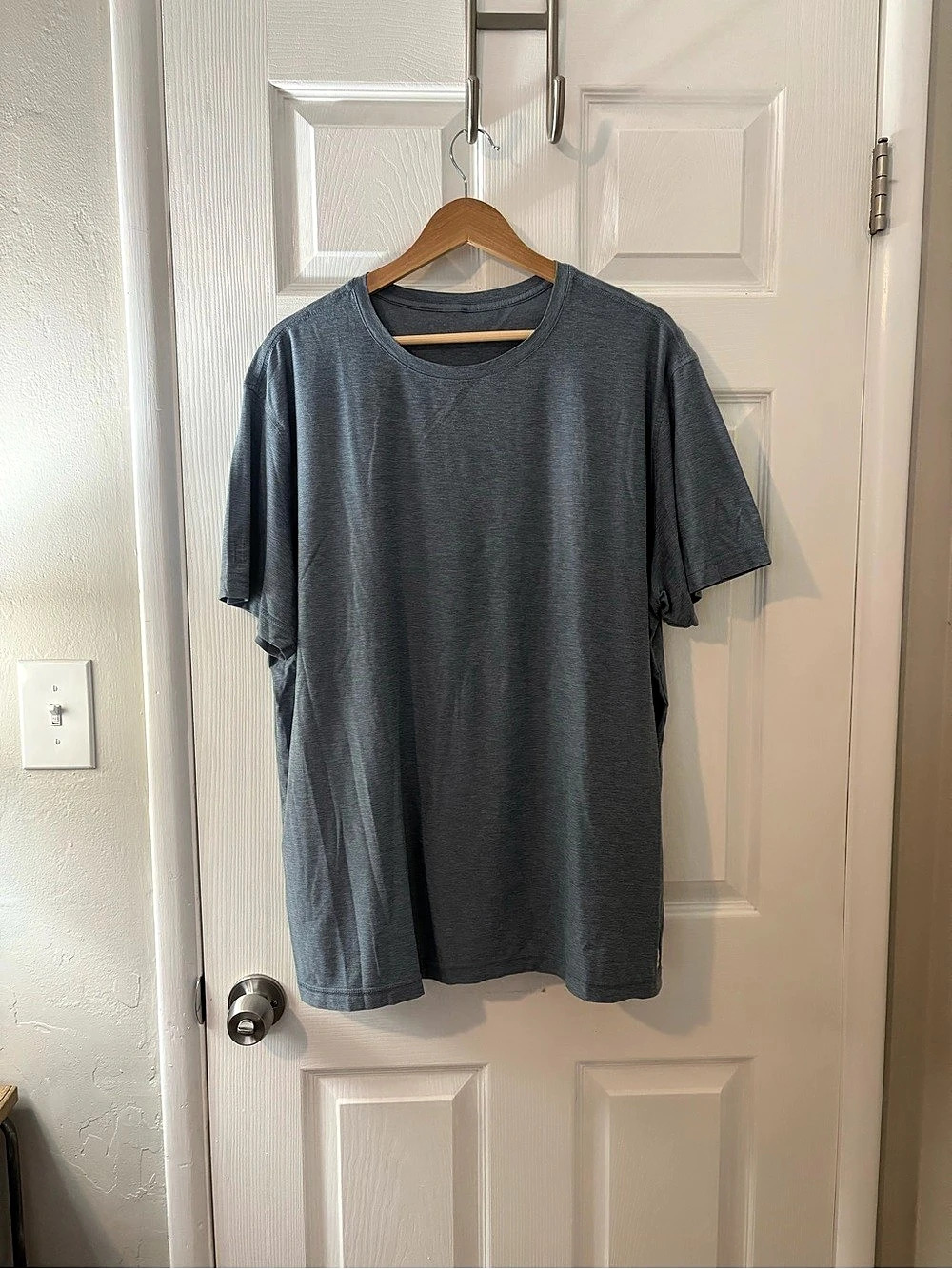 Vuori Strato Tech Tee Men's Gray Polyester XXL Tee